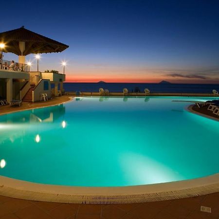 Th Gioiosa Mare - Capo Calava Village จอโยซามาเรอา ภายนอก รูปภาพ