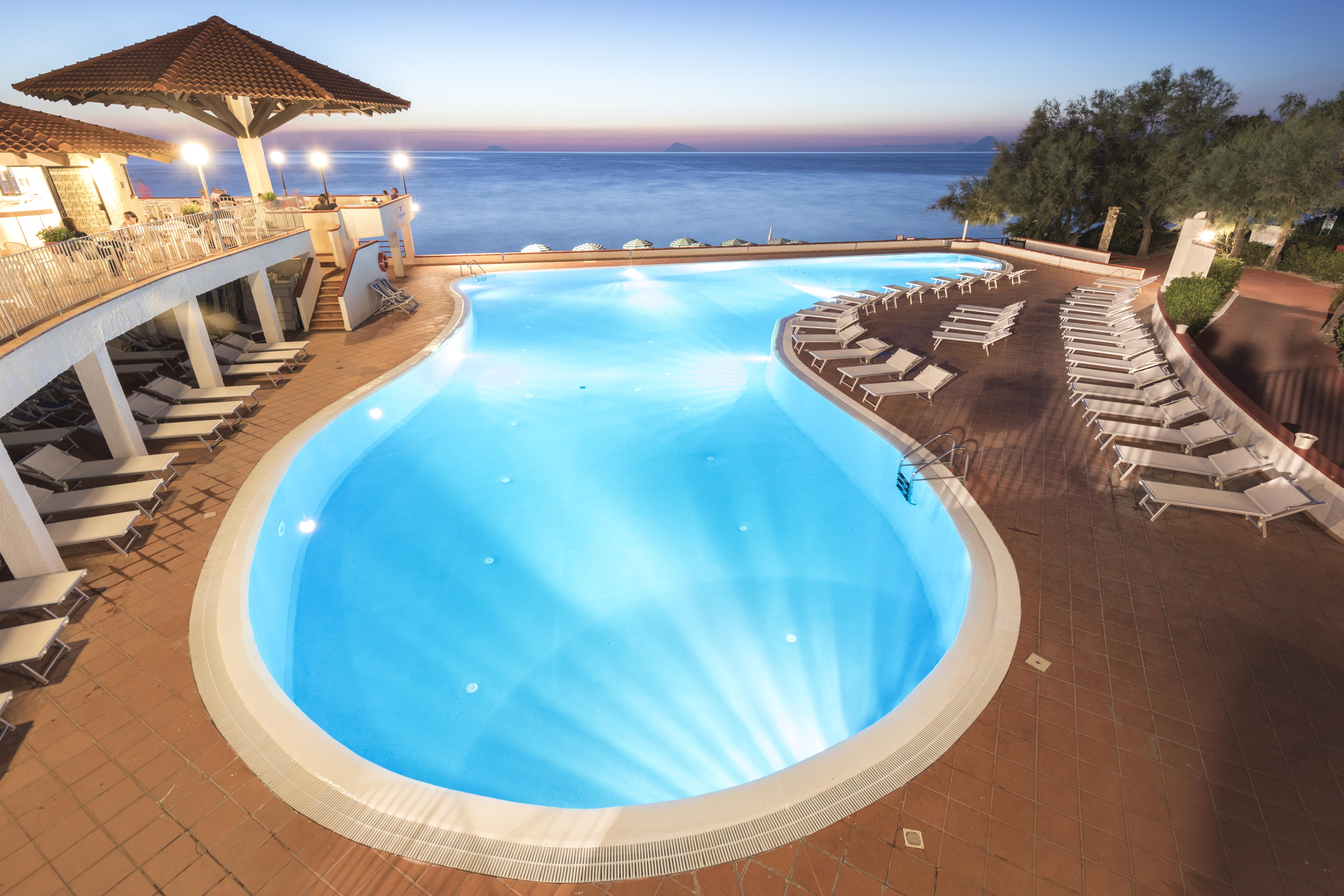 Th Gioiosa Mare - Capo Calava Village จอโยซามาเรอา ภายนอก รูปภาพ