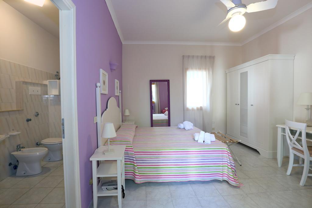Th Gioiosa Mare - Capo Calava Village จอโยซามาเรอา ภายนอก รูปภาพ