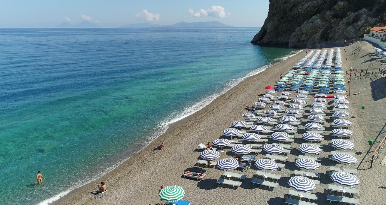 Th Gioiosa Mare - Capo Calava Village จอโยซามาเรอา ภายนอก รูปภาพ