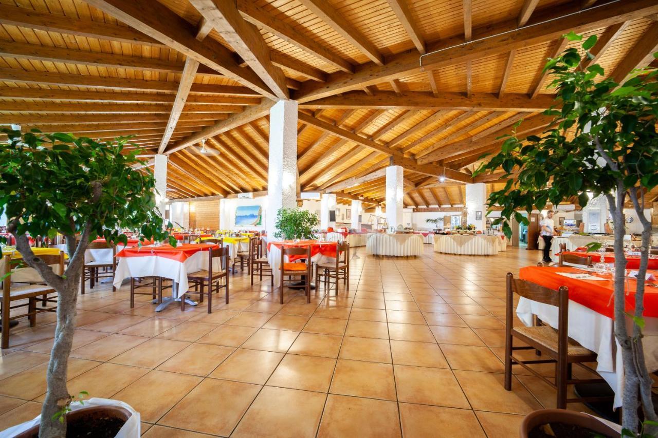 Th Gioiosa Mare - Capo Calava Village จอโยซามาเรอา ภายนอก รูปภาพ
